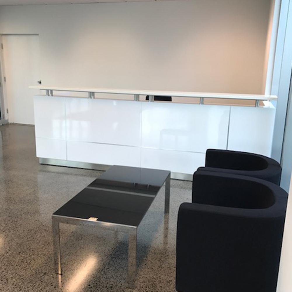 Hugo Full Modesty Reception Return Desk